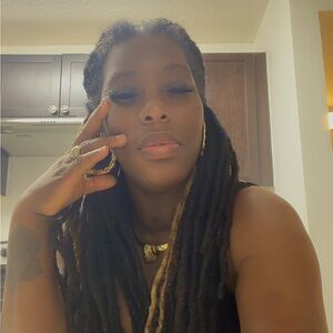 Meet your Posher, Lakesha